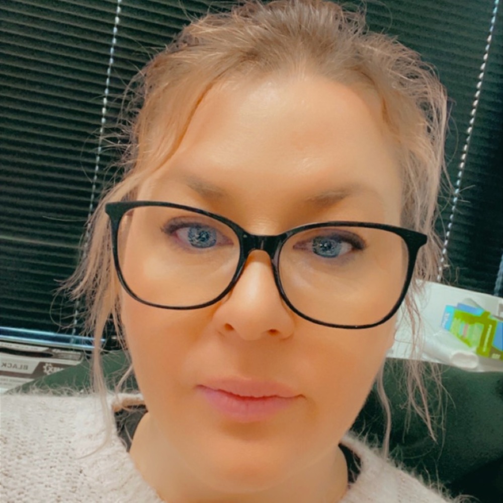 Meet your Posher, Sharon